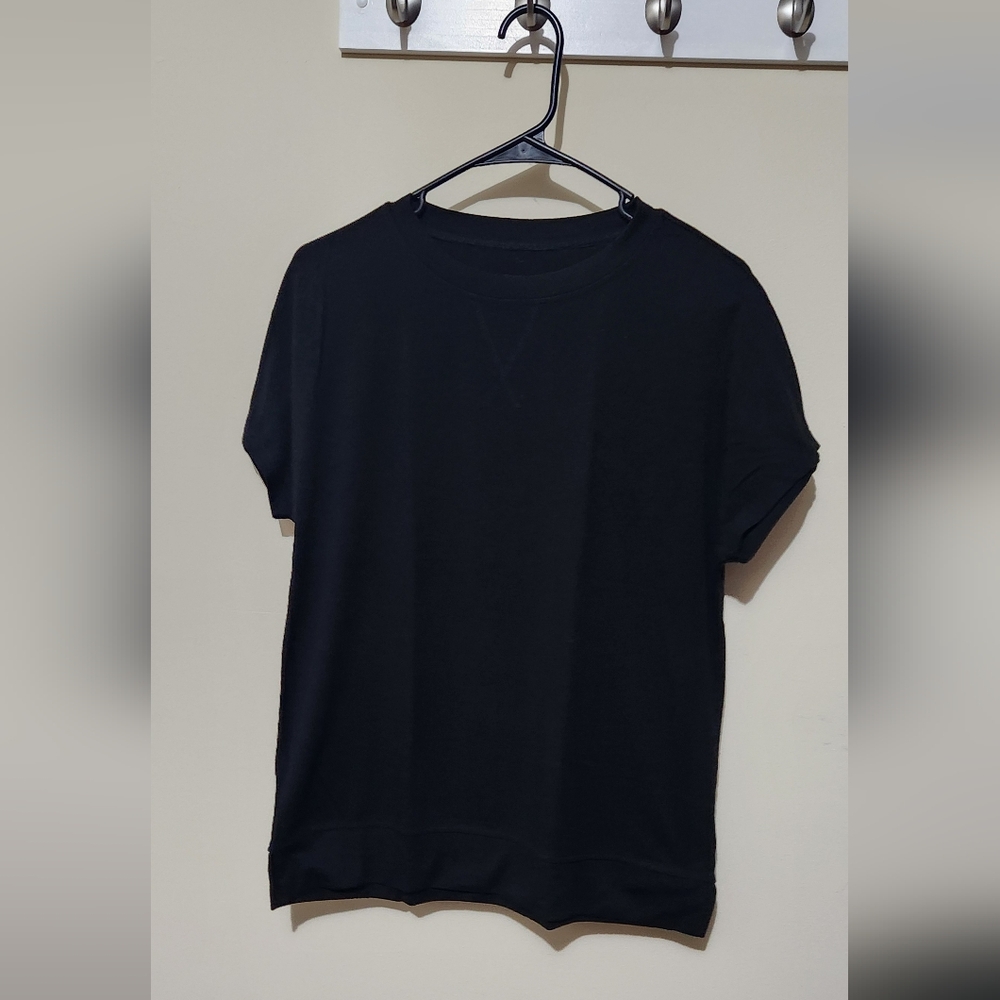 Chic Black Short Sleeve Top